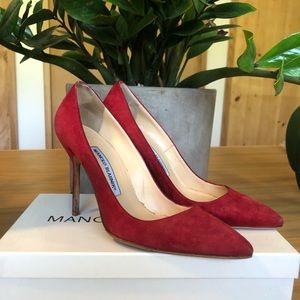 Red manolo blahnik size: 37 US size 7